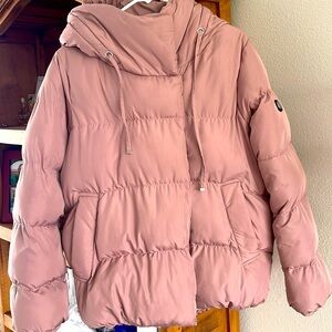 Mauve colored puffer jacket with hood. Basically new!